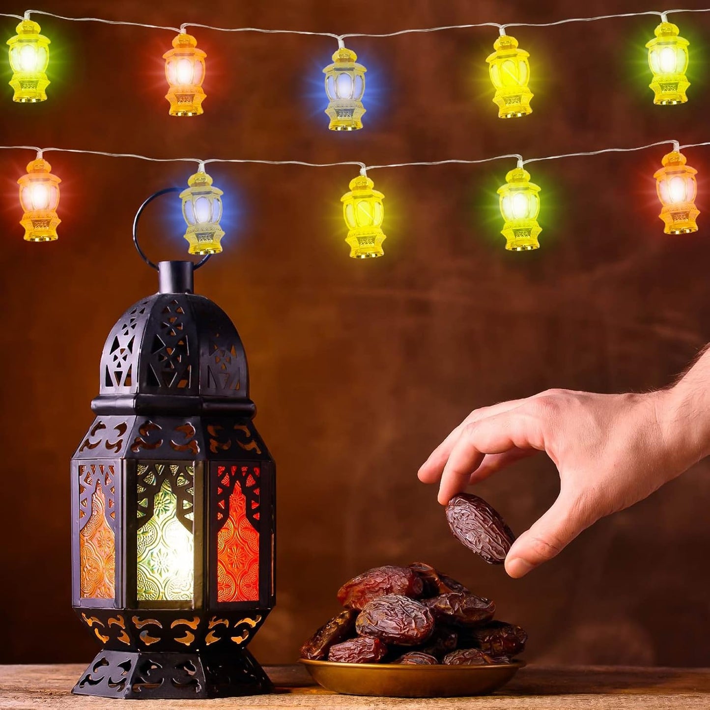 🤩 Imagina lo hermosa que será tu decoración de Navidad con ésta instalación de faroles hermosa y colorida!! Instalación x 5 metros