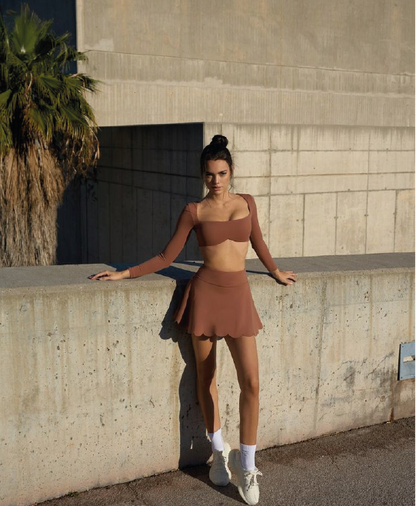 Falda Short en Lycra: Control, Estilo y Libertad de Movimiento